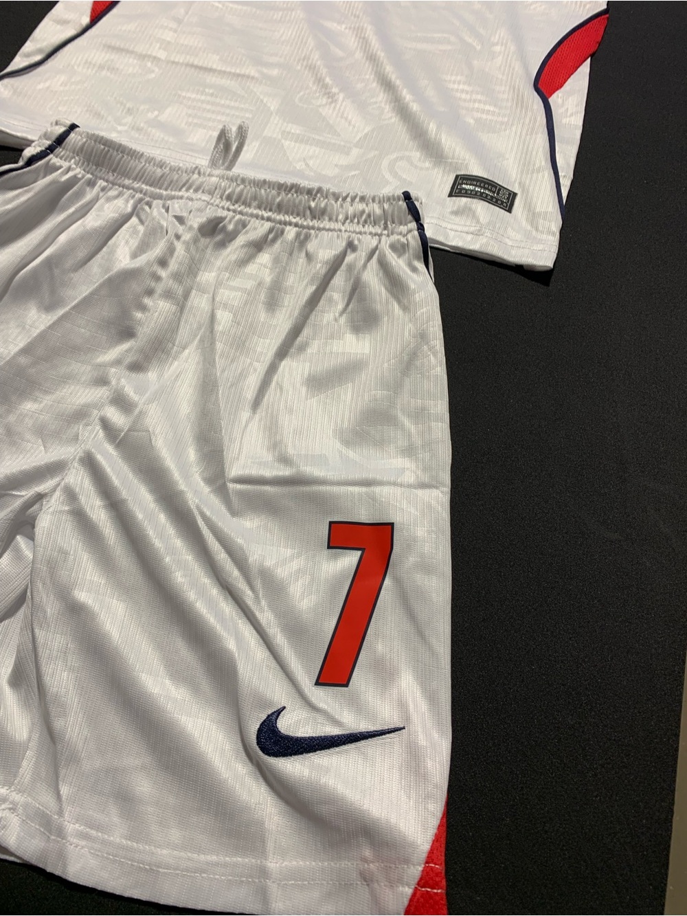 Kids 2026 England Jerseys - Picture 6 of 13